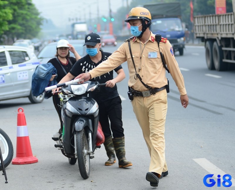 Mơ thấy mình bị cảnh sát giao thông bắt xe mang dấu hiệu may mắn đừng quá lo lắng